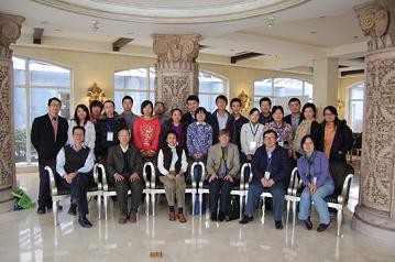 Participants in the Grassroots Training Program with (front row, from left): Dr. Yu, Prof. Zhang, Prof. Siu, Prof. Perry, Dr. Yu and Dr. Li